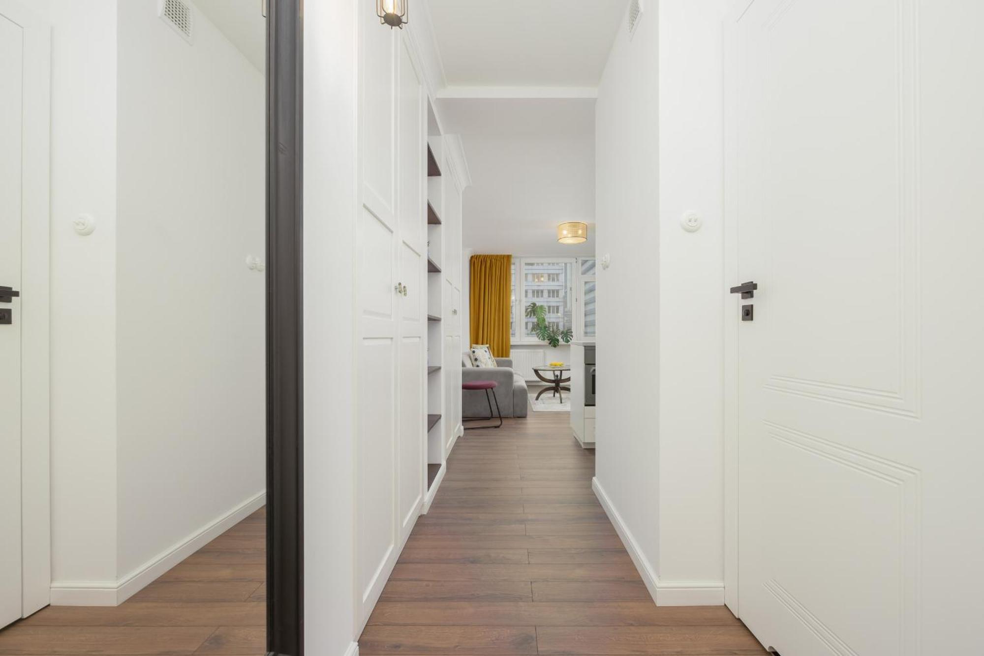 Marszalkowska Stylish Apartment With Balcony Warsaw Center By Noclegi Renters エクステリア 写真